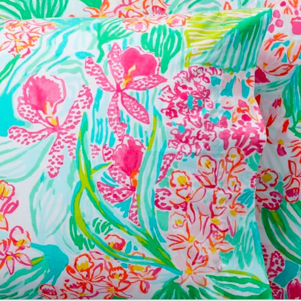 Lilly Pulitzer full size organic sheets.